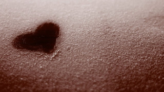 Heart surface snow red tint - transgressive art free wallpaper
