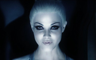 Woman white hair creepy makeup - a creepy look free wallpaper