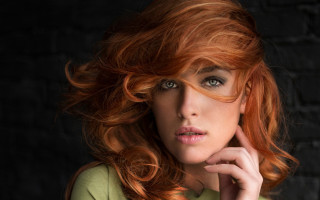 Redhair blueeyes portrait photorealistic woman - blue eye free wallpaper for desktop