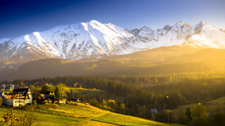 House hill mountain sunbeam snow - a hill free wallpaper