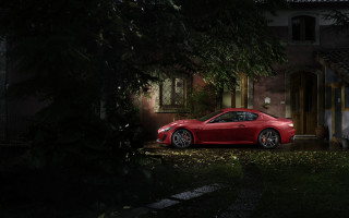 Red sports car night house 2 - a house free wallpaper