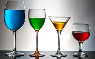 Wine glasses colorful gradient holography - a row free wallpaper