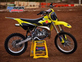Yellow dirt bike stand dirt - anson maddock free wallpaper