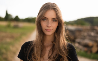 Woman longhair field dirtroad bokeh - barbizon school free wallpaper for desktop