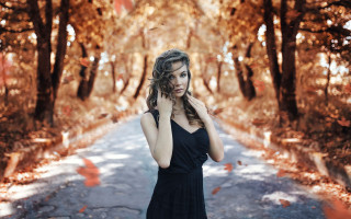 Woman black dress autumn leaves - both side free wallpaper