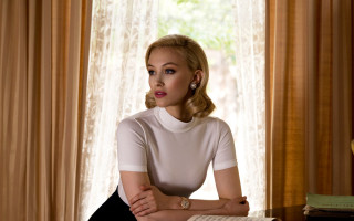 Woman desk blonde blue eyes - a desk free wallpaper