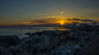 Sunset rocky shore lighthouse water - adobe lightroom free wallpaper