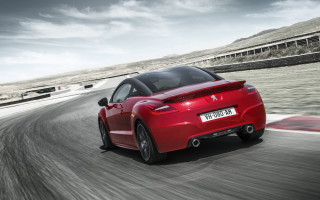 Red sports car cloudy sky 17 - plasticien free wallpaper