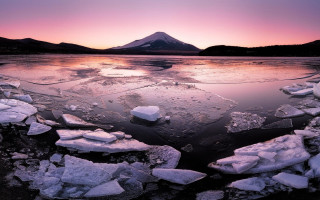 Mountain ice rocks pink sky - ice free wallpaper