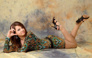 Elina karimova beach laying highheels - fashion photoshoot free wallpaper