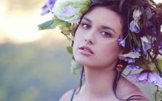 Woman flower wreath portrait outdoors - aramenta dianthe vail free wallpaper for desktop