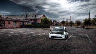 White car red roof cloudy - hdri free wallpaper for desktop