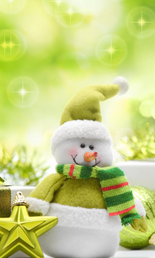 Snowman green hat scarf star - free holidays wallpaper for mobile