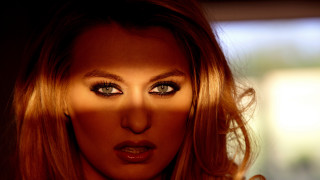 Woman longhair darkmakeup seriousportrait floriannebecker - pop art free wallpaper