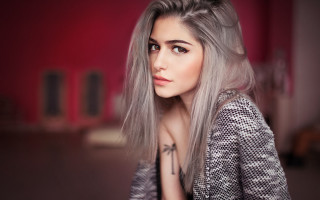 Woman tattoo greyhair redbackground photorealistic - grey free wallpaper for desktop