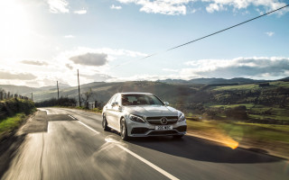 White car green hillside blue - cloud and sun free wallpaper for desktop
