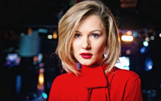 Anna hotchkis red dress city - vorticism free wallpaper