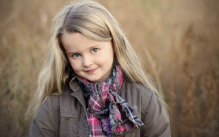 Young girl scarf field tallgrass - free portrait wallpaper for desktop