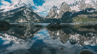 Mountain reflection lake rocks clouds - rock and boulders free wallpaper