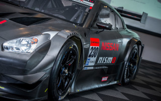 Nissan showroom checkered floor checkered - brian dunlop free wallpaper