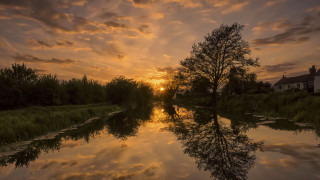 Sunset river reflection trees house - the sky and trees free wallpaper