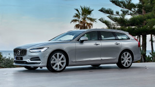 Silver volvo ocean deck palm - a blue sky and ocean in the background free wallpaper