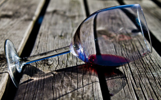 Wine glass wine bottle shallow - a wine glass free wallpaper