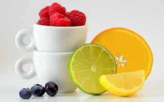 Fruit cup mug white tablecloth - a white tablecloth free wallpaper