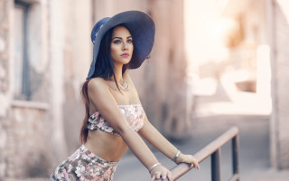 Woman hat city street bikini - a woman in a hat free wallpaper for desktop