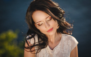 Woman long hair white shirt 19 - her cell phone free wallpaper