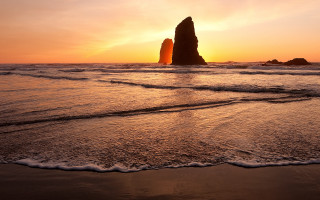 Sunset beach rocks waves evening - a sunset view of a beach free wallpaper