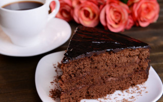 Chocolate cake coffee roses table - a piece of chocolate cake free wallpaper