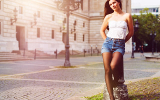 Woman denim shorts clocktower cityscape - a picture in front free wallpaper