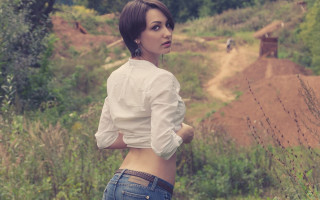 Woman white shirt jeans field - a white shirt and jeans free wallpaper