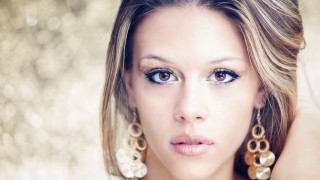 Aramenta vail blue eyes gold - gold earring free wallpaper