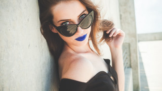 Woman sunglasses ponytail blue nose - a pony tail free wallpaper