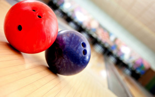Bowling balls bowling alley moon - andries stock free wallpaper for desktop