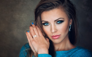 Eszter mattioni blue eyes ring - a blue sweater free wallpaper