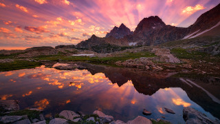 Mountain lake sunset clouds rocks - stunning free wallpaper