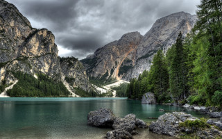 Lake mountains trees cloudy sky 30 - dosso dossi free wallpaper for desktop