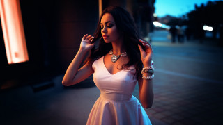 Elina karimova white dress portrait 3 - a picture in the dark free wallpaper