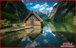 Small wooden cabin lake mountains 3 - free spring wallpaper for desktop