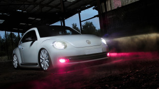 White car red light garage - a hose free wallpaper