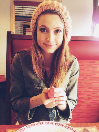 Woman sitting table plate food 4 - adorable free wallpaper for mobile