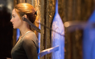 Woman knife hair blue light - a blue light behind her free wallpaper