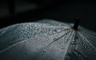 Umbrella water droplets gothic night - surface free wallpaper