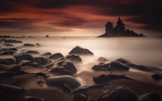 Rocky beach red sky clouds 2 - cloud and water free wallpaper