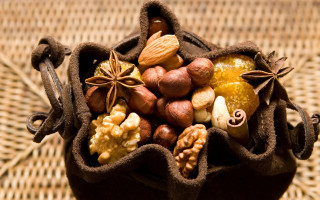 Nuts bag stilllife blurry city - other thing free wallpaper