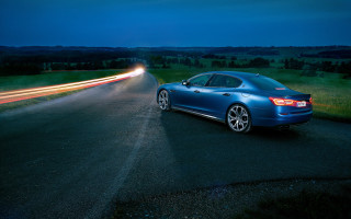 Blue car night road light - the road free wallpaper