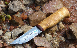 Knife rock water droplets wooden - ada hill walker free wallpaper